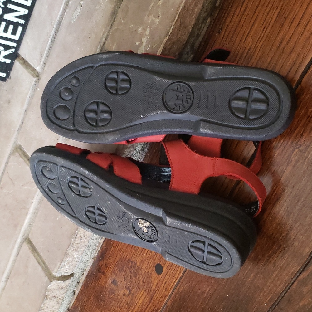 Mephisto Red Suede Sandals Size 9 - Picture 11 of 14